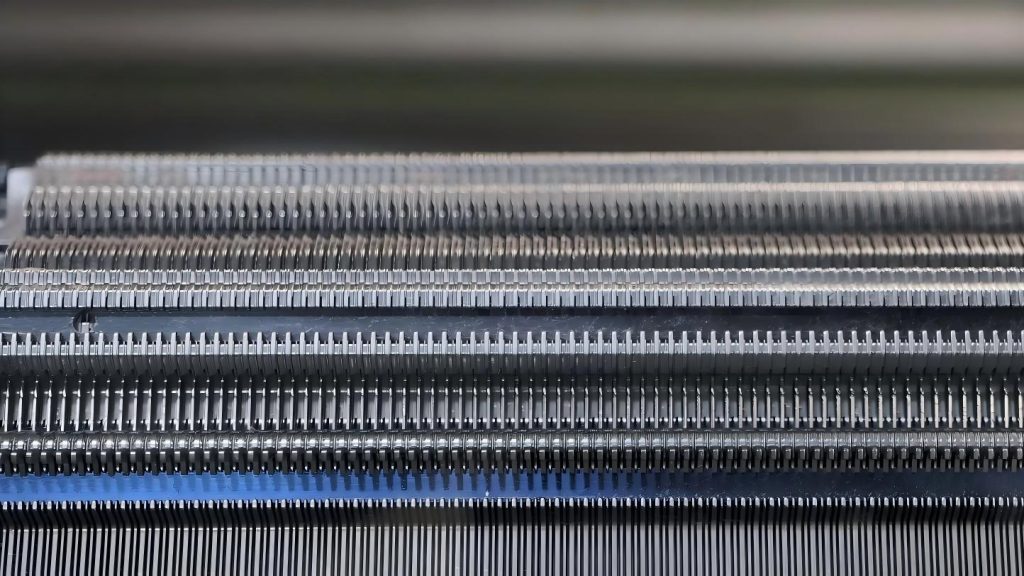 flat knitting machine gauge