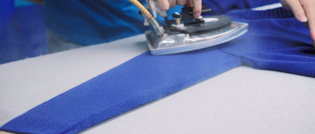 Ironing process in knitwear manufacturing